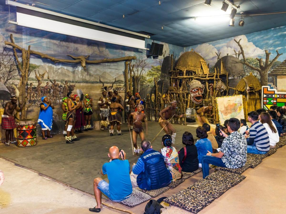 Aha Lesedi African Lodge & Cultural Village Broederstroom Luaran gambar
